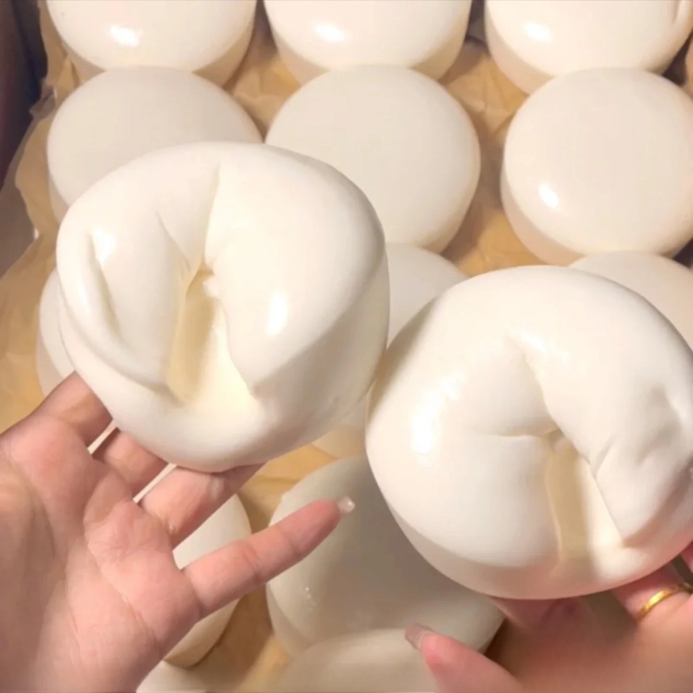 Baby Food Yogurt - タバ スクイッシー ヨーグルトケーキ パン型 握りおもちゃ ソフト