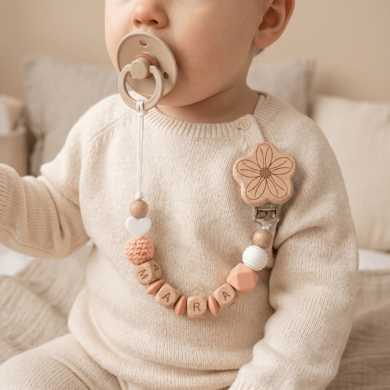 2026年版　名入れベビーおしゃぶりクリップ　木製おしゃぶり - Baby Food Name のレビューと価格