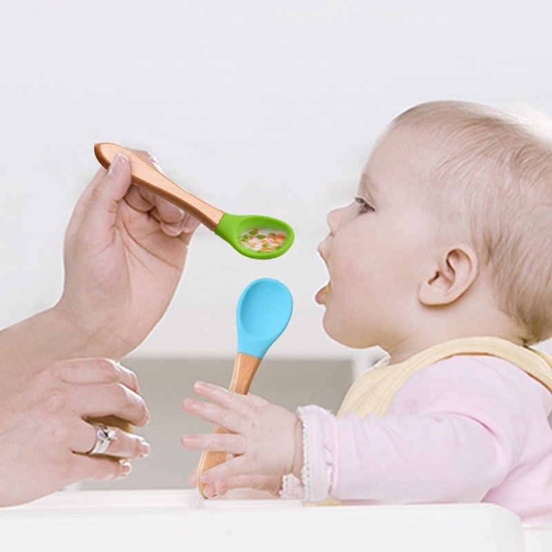 2 ピース/セットベビーシリコーンスプーンフォーク木製ハンド - Baby Food Utensil のレビューと価格