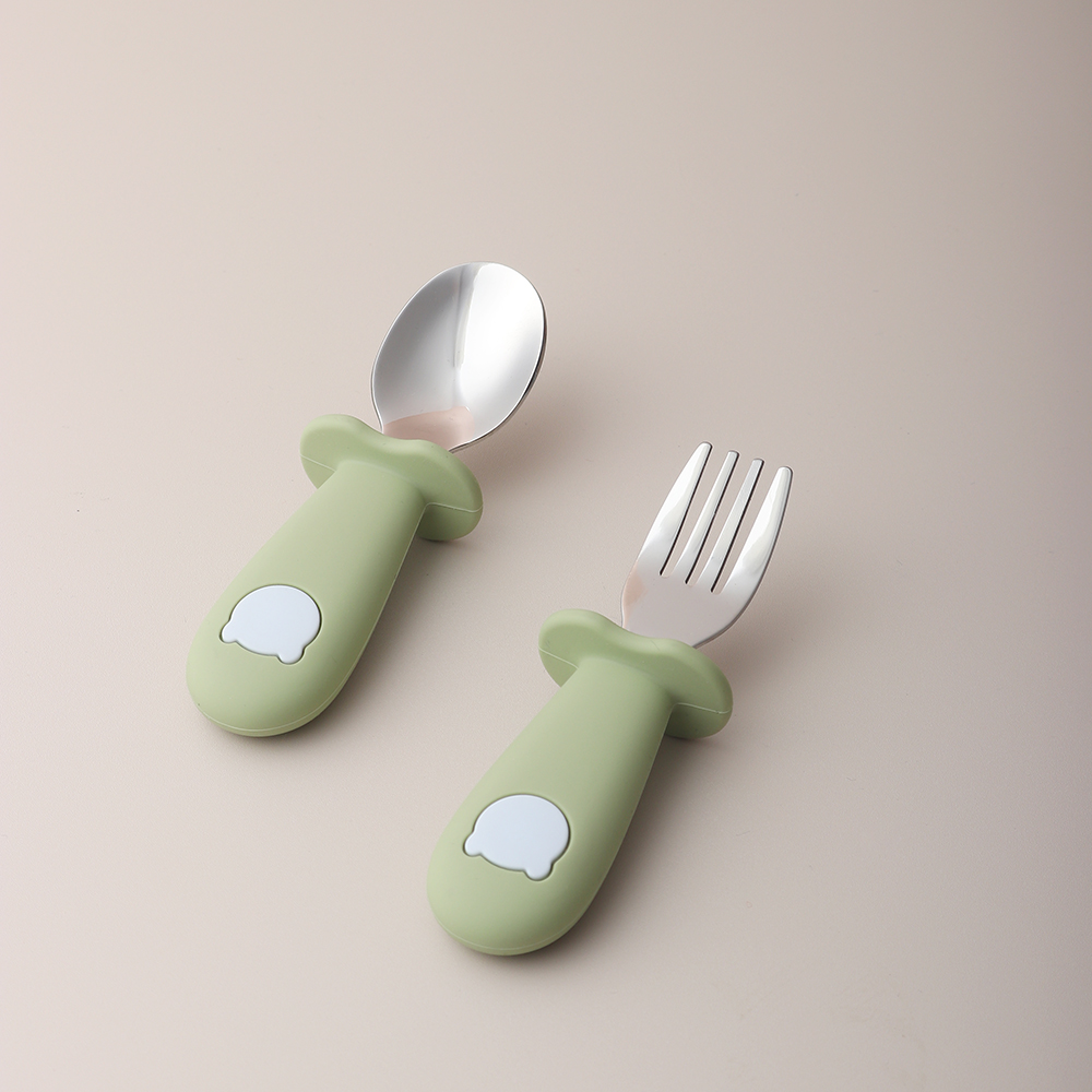 ベビーパンダ型シリコンスプーンとフォーク ステンレス製ベビー - Baby Food Utensil のレビューと価格